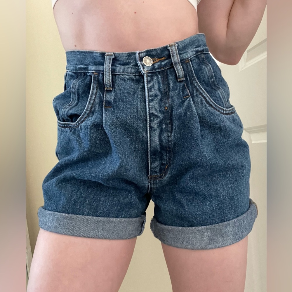 Vintage The Limited Cut-Off Pleated High Rise Blue Jean Shorts with Back Yoke